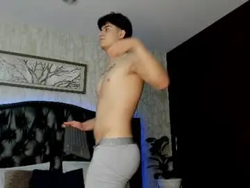 Chaturbate Live Sex Cam of maxxicruz