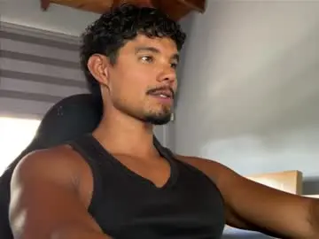 Chaturbate Best live sex cam show of daniel0910s