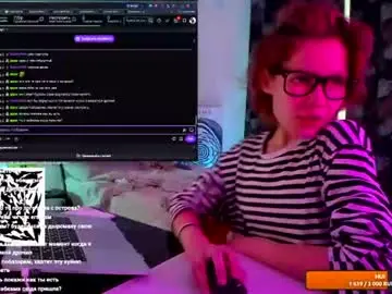 Chaturbate Live Sex Cam of rainbowpony420