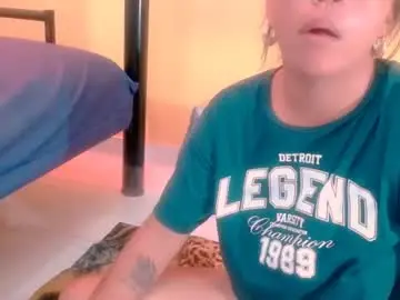 Chaturbate Adult Webcams of miajuice18