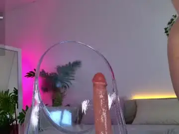 Chaturbate Free Live Porn of milly_shy