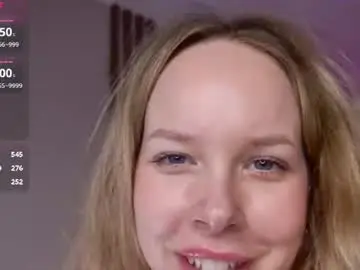 Chaturbate Live Porn of milly_shy