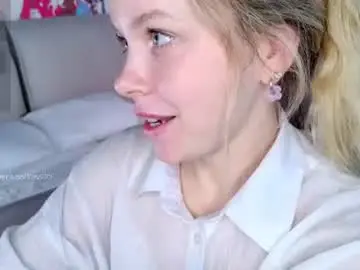 Chaturbate Free Porn Cam of milly_shy
