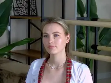 Chaturbate Best live sex cam show of yungtessa