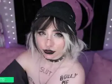 Chaturbate Free Live Porn of crimsonkitten