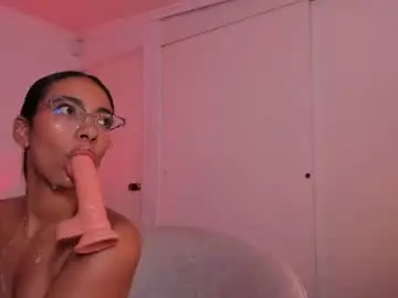 Chaturbate Live Sex of elegant_rouse