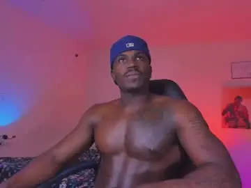 Chaturbate Live Sex of ethan_travis0