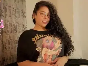 Chaturbate Live Sex Cam of cloebunny_