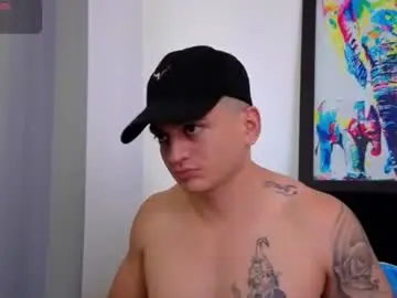 Chaturbate Live Sex Cam of mikke_love