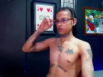 Chaturbate Watch Live Sex Cams of lilray99