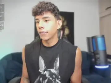 Chaturbate Live Sex of andrew_twink18