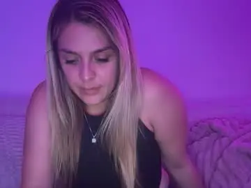 Chaturbate Adult Video Chat of emilelovesyou