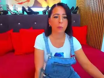 Chaturbate Live Sex Cam of laurasinfull