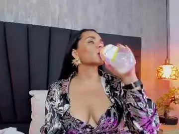 Chaturbate Live Sex Cam of longina_