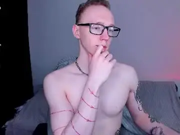 Chaturbate Live Sex Cam of alex_silent