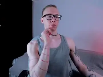 Chaturbate Live Sex Cam of alex_silent