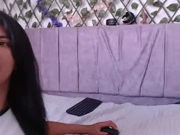 Chaturbate Live Sex Cam of afroditawhispers