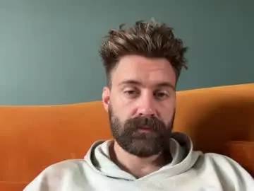 Chaturbate Sex Chat of hairyhungcockbi