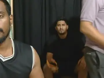 Chaturbate Live Porn of indiandesiguys2023