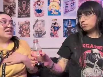 Chaturbate Live Sex Cam of snowblack_