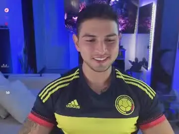 Chaturbate Adult Webcams of angeloferro1