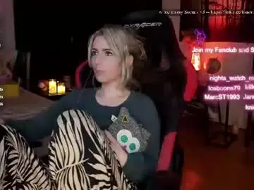 Chaturbate Live Sex Cam of kimilee22