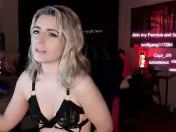 Chaturbate Free Porn Cam of kimilee22