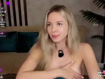 Chaturbate Adult Video Chat of holl1would