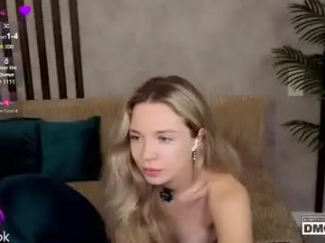 Chaturbate Live Sex Cam of holl1would