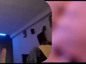 Chaturbate Live Sex Cam of donstark6669
