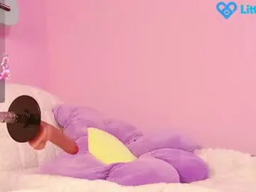 Chaturbate Watch Live Sex Cams of little_effy18_