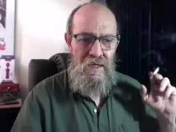 Chaturbate Live Sex Cam of uncle_hottiecb