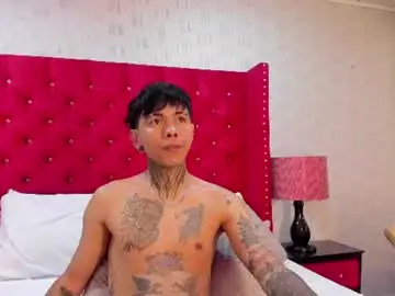 Chaturbate Free Porn Cam of arespaxtonn