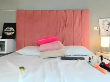 Chaturbate Live Sex Cam of barbie_lorens