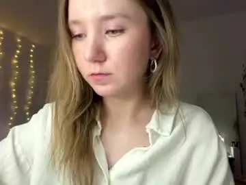 Chaturbate Best live sex cam show of lisasmall