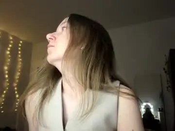 Chaturbate Live Sex Cam of lisasmall