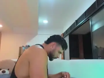 Chaturbate Live Porn of jackson_wayne__