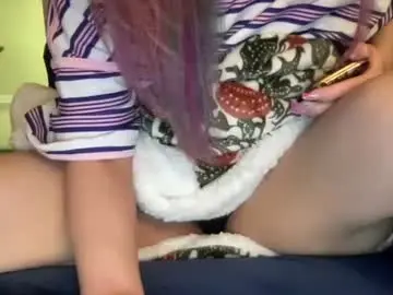 Chaturbate Nude Webcam of lilly_adams88