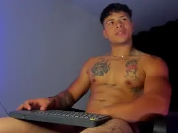 Chaturbate Live Porn of noah_223