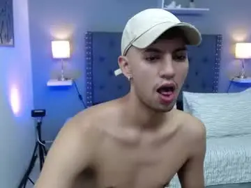 Chaturbate Live Porn of xxx_thesupercum