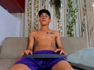 Chaturbate Watch Live Sex Cams of adammercury_
