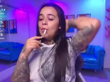 Chaturbate Sex Cam of black_roseee