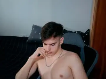 Chaturbate Live Sex Cam of bradyflint
