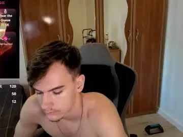 Chaturbate Live Sex Cam of bradyflint