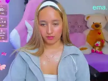 Chaturbate Sex Cam of ema_tayy