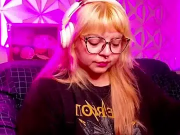 Chaturbate Live Sex Cam of satyn_doll