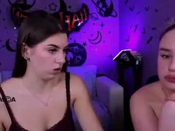 Chaturbate Watch Live Sex Cams of amalialowell