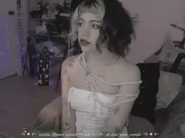 Chaturbate Nude Webcam of blushing_nymph