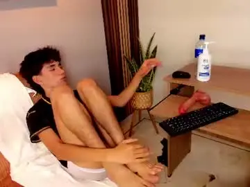 Chaturbate Free Porn Cam of christopher_robin4