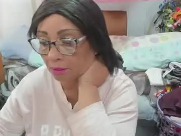 Chaturbate Live Sex Cam of mrs_mommy